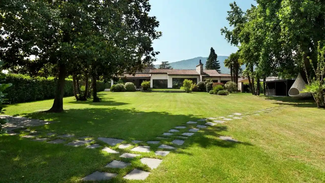 Villa Bahçe Düzenlemesi